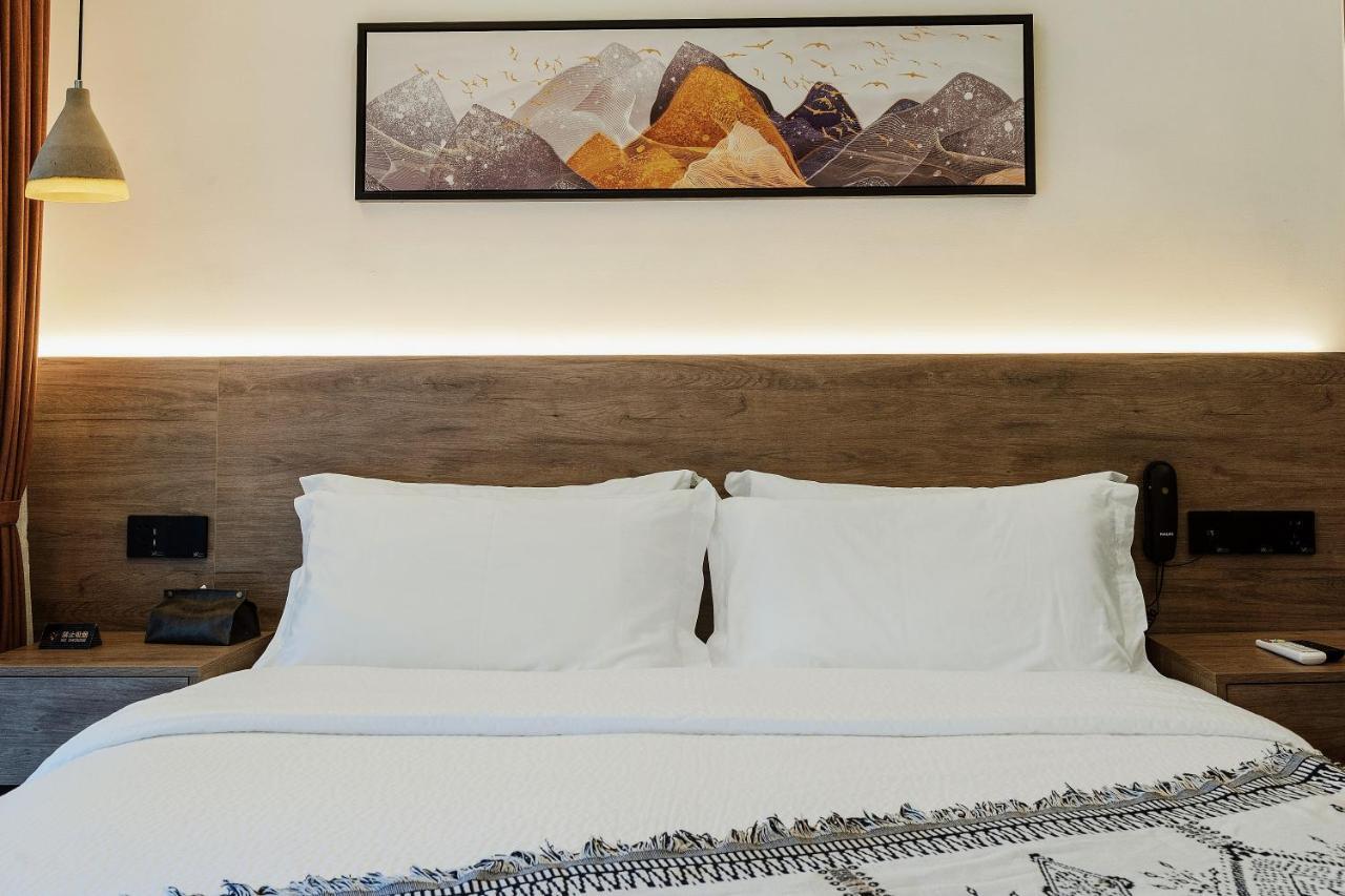 Whispering Mountains Boutique Hotel Жангжиаже Екстериор снимка