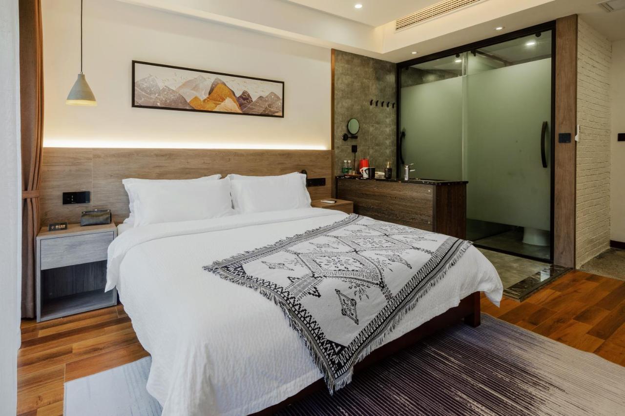 Whispering Mountains Boutique Hotel Жангжиаже Екстериор снимка